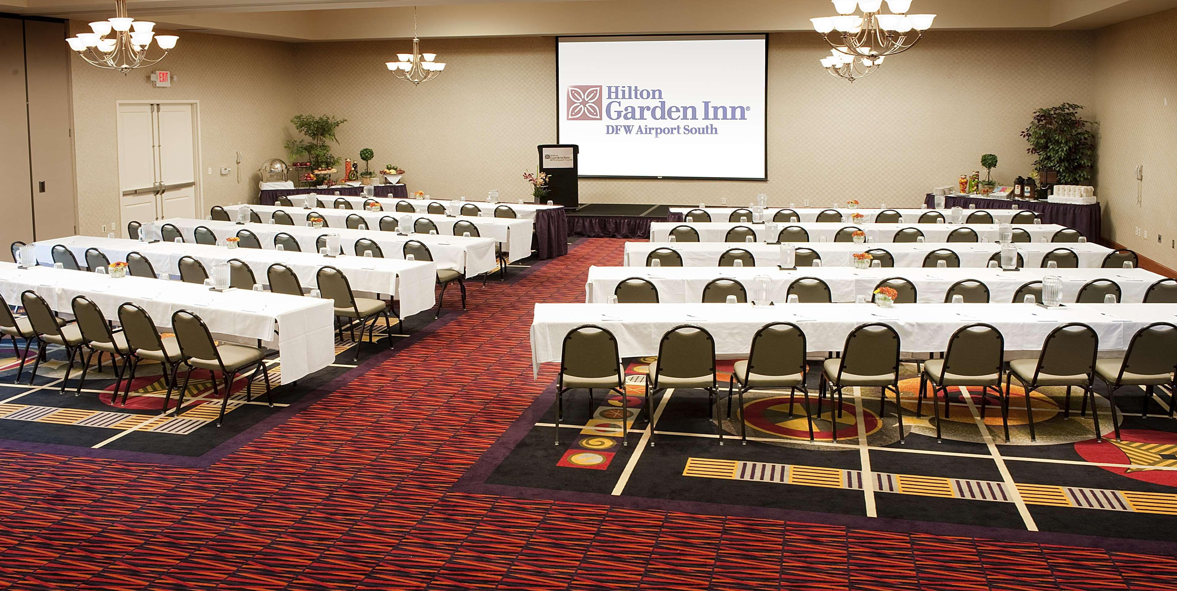 Hilton Garden Inn Dfw Airport South Irving Eksteriør billede