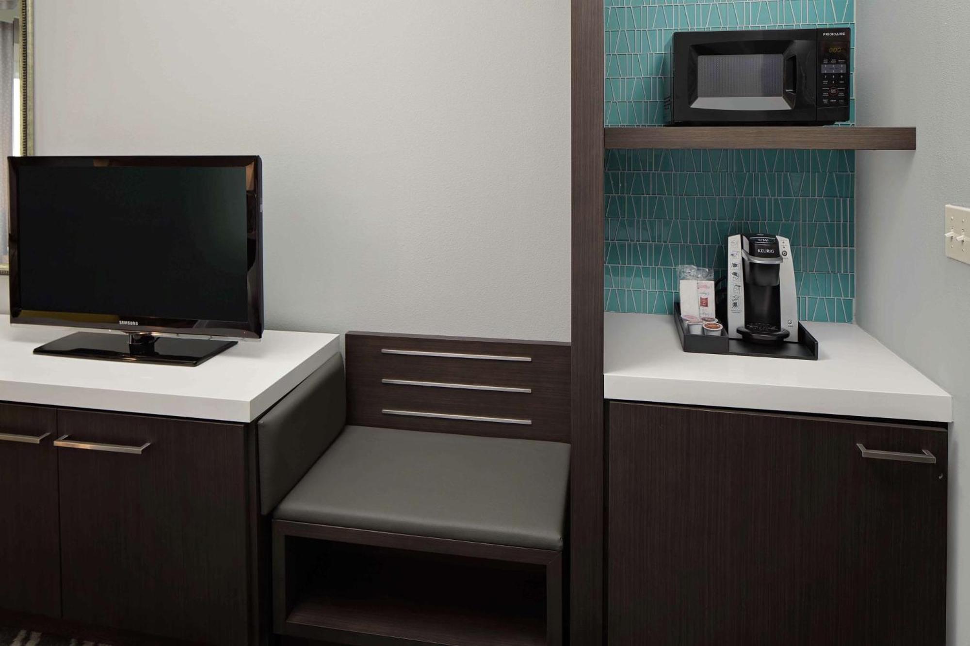 Hilton Garden Inn Dfw Airport South Irving Eksteriør billede